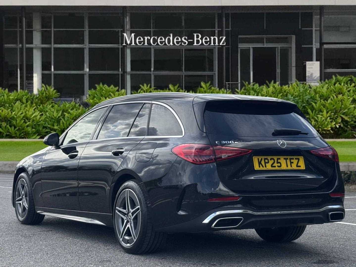 Used Mercedes-Benz C Class 2025 for sale - 77827286: Photo 2