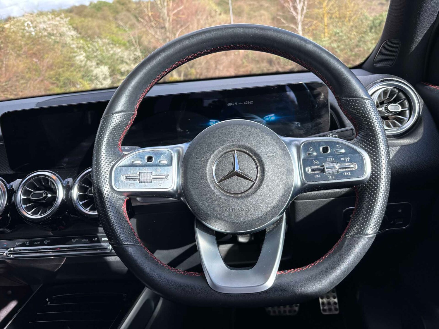 Used Mercedes-Benz GLB 2022 for sale - 77842410: Photo 16