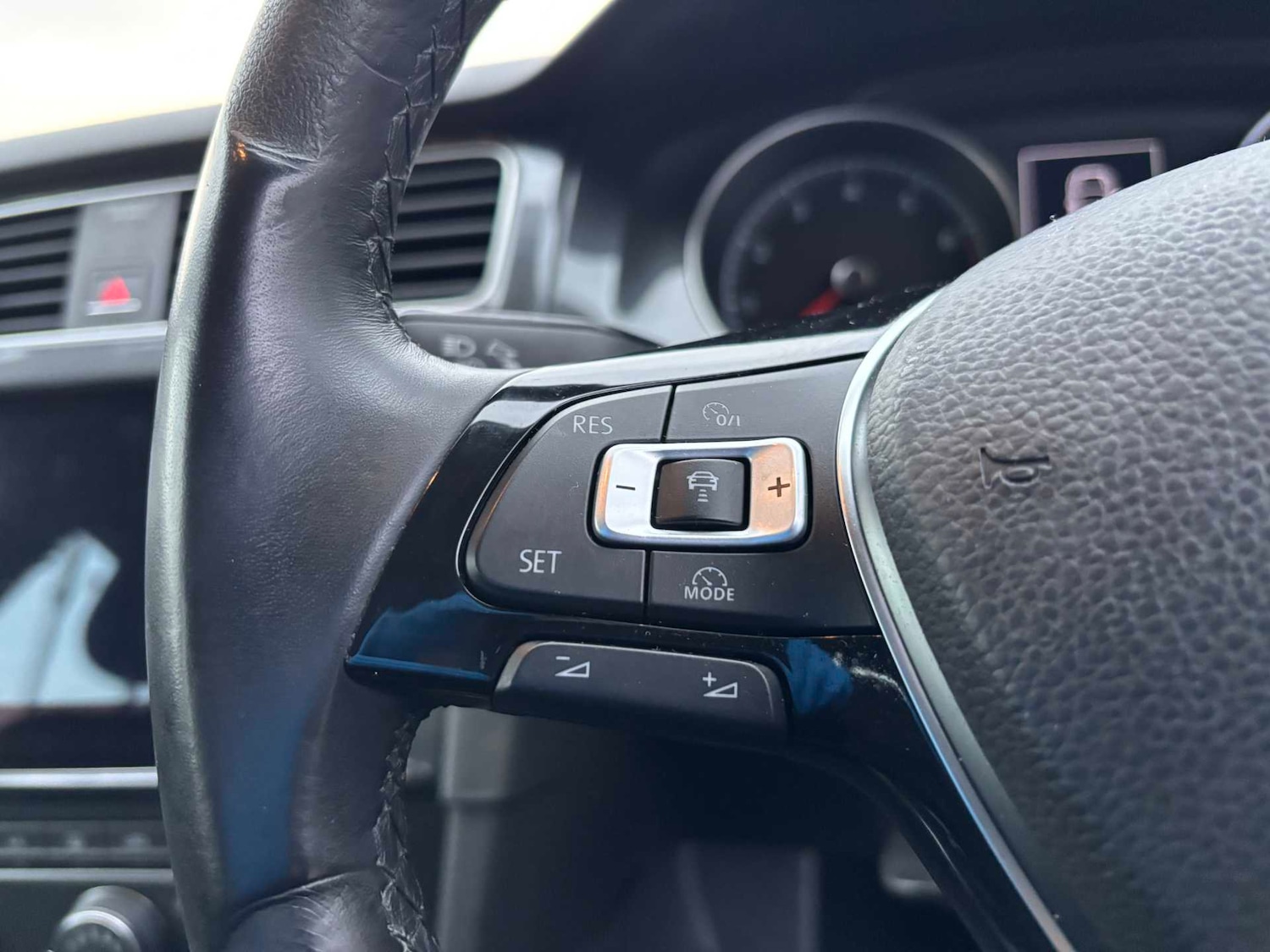 Used Volkswagen Golf 2017 for sale - 76587569: Photo 18