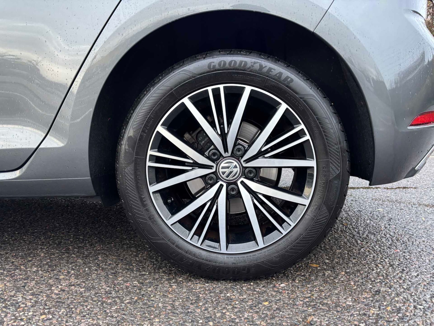 Used Volkswagen Golf 2017 for sale - 76587569: Photo 9