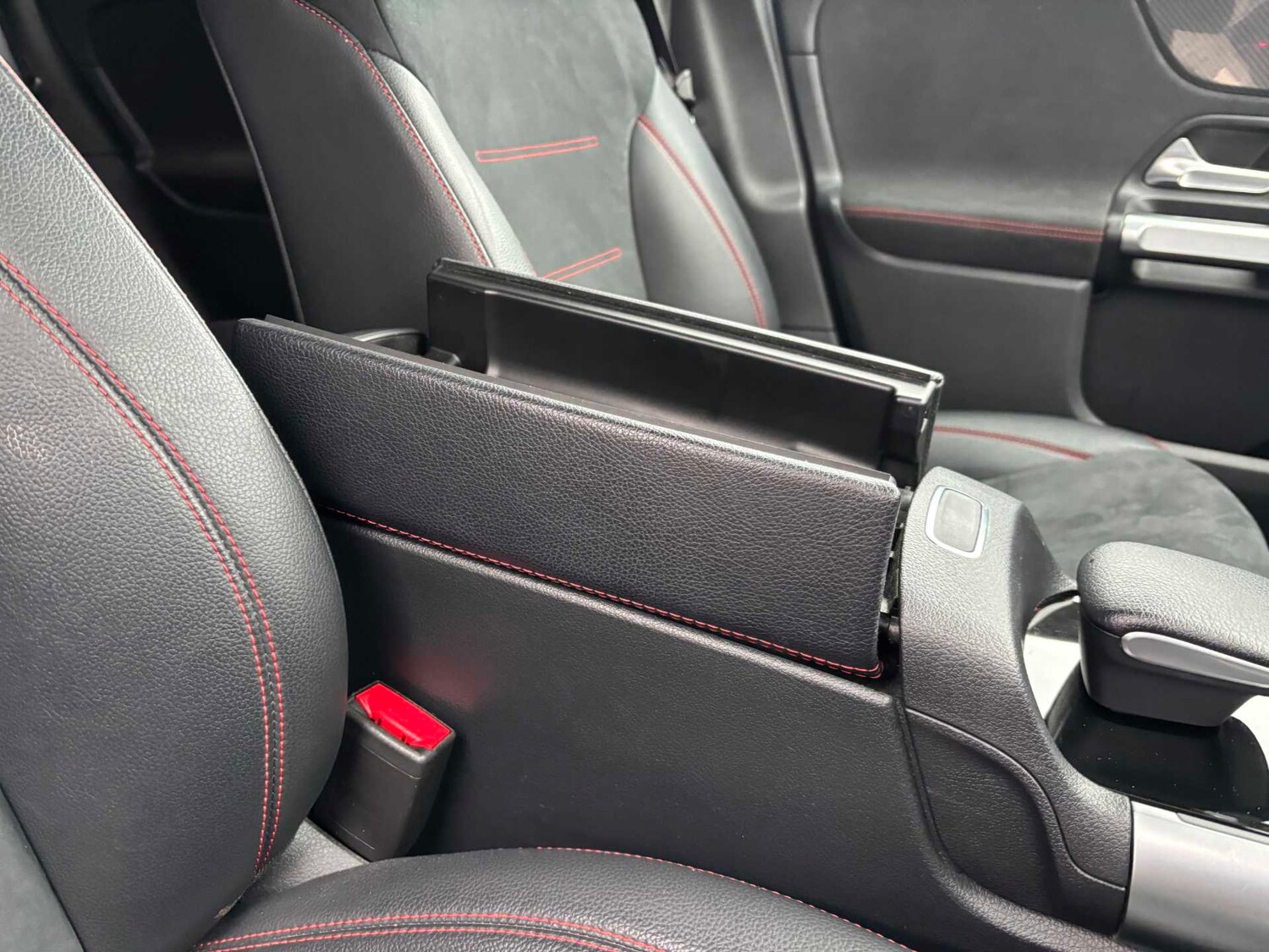 Used Mercedes-Benz GLB 2022 for sale - 77414609: Photo 31