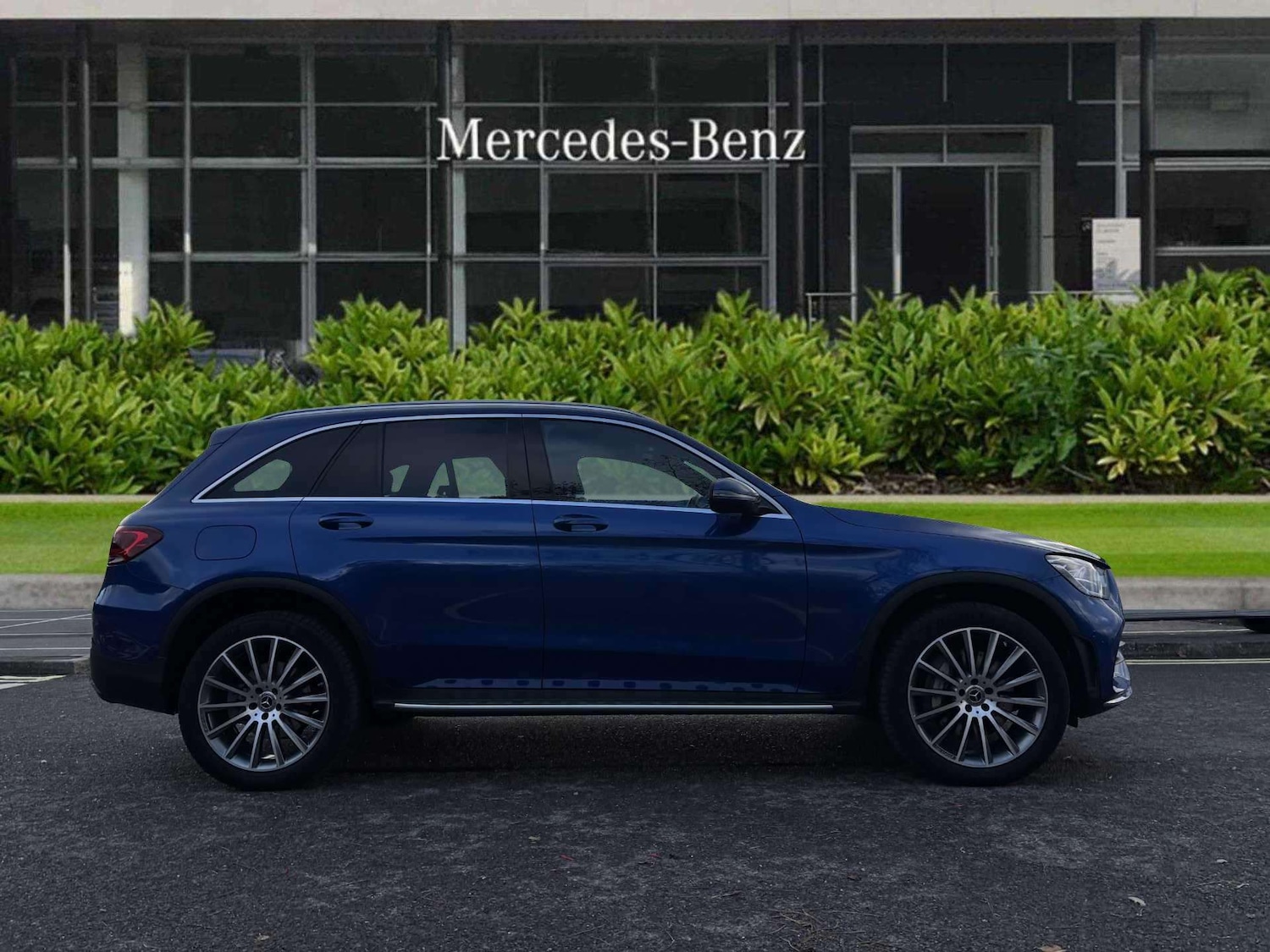 Used Mercedes-Benz GLC 2022 for sale - 76662023: Photo 6