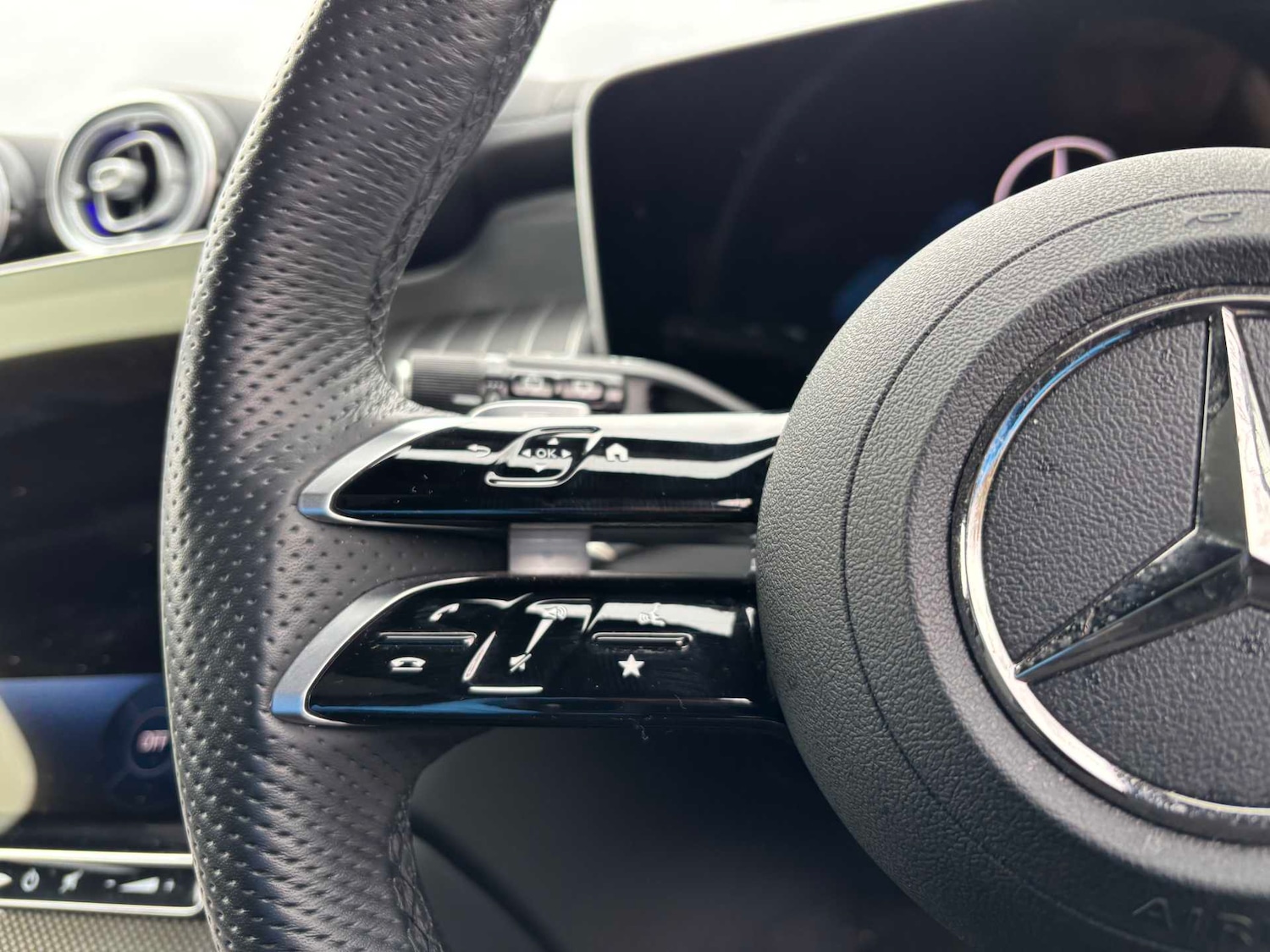 Used Mercedes-Benz GLC 2025 for sale - 77514308: Photo 18