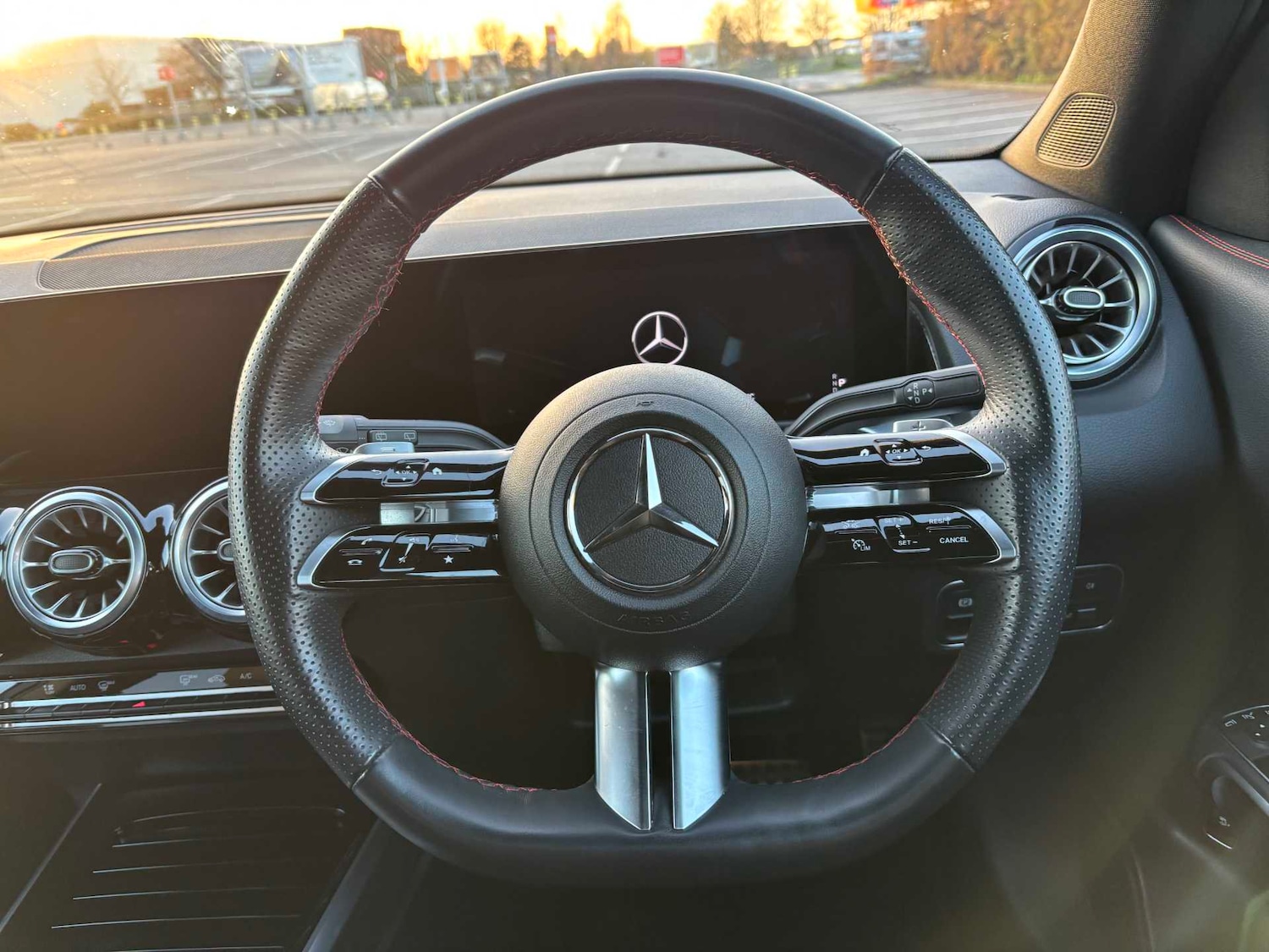 Used Mercedes-Benz GLB 2024 for sale - 77032126: Photo 16