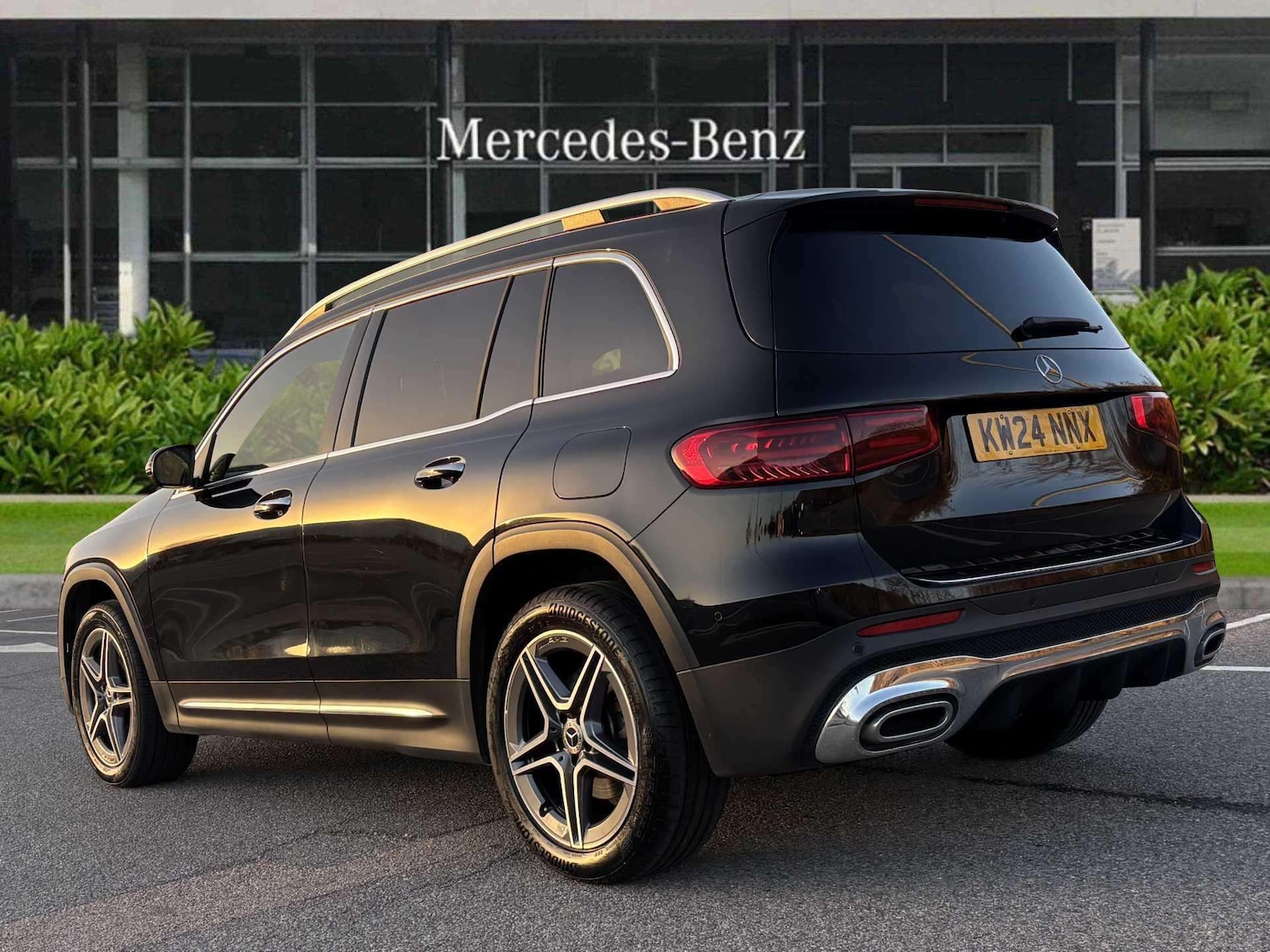 Used Mercedes-Benz GLB 2024 for sale - 77032126: Photo 2