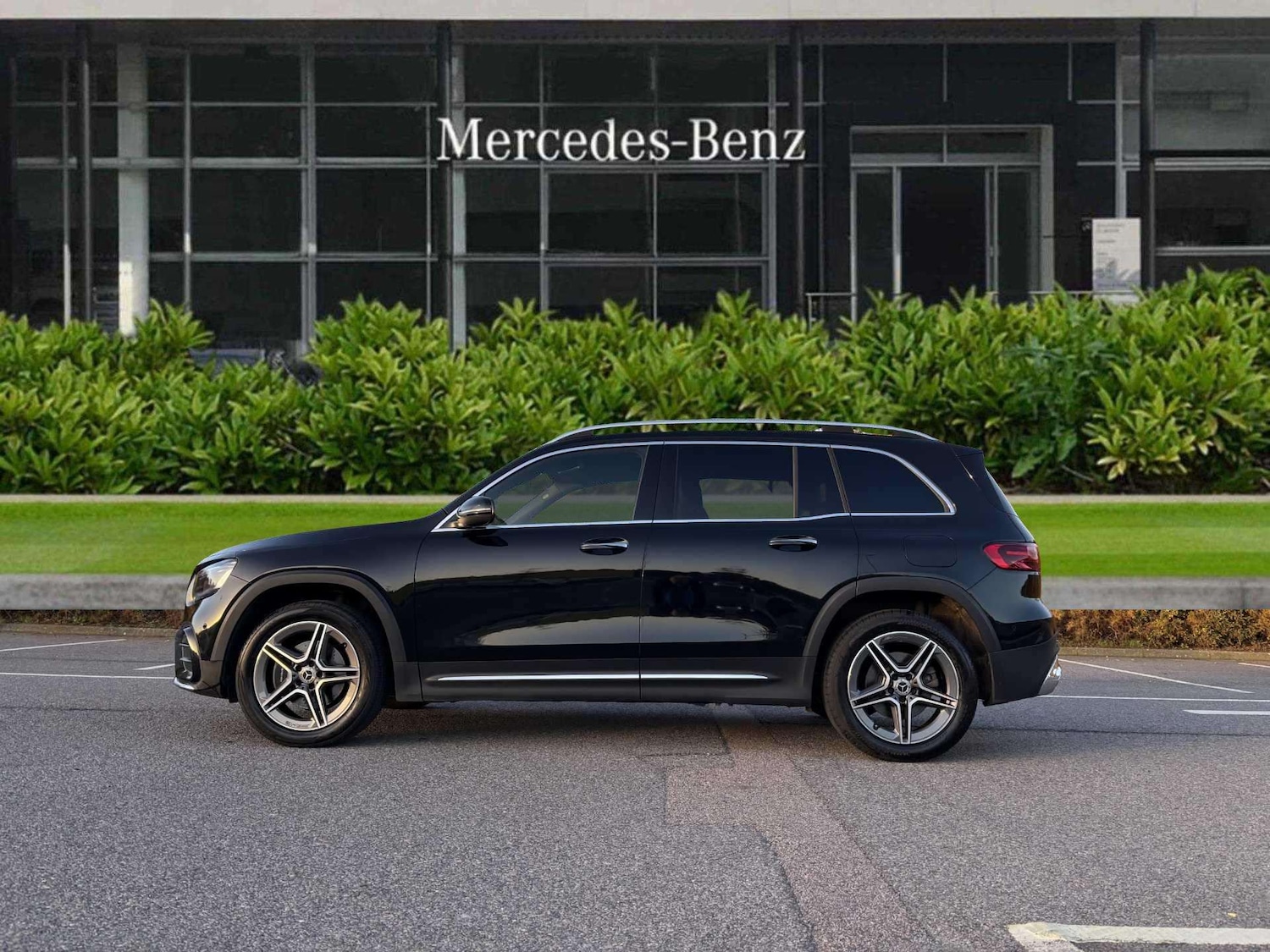 Used Mercedes-Benz GLB 2024 for sale - 77032126: Photo 3