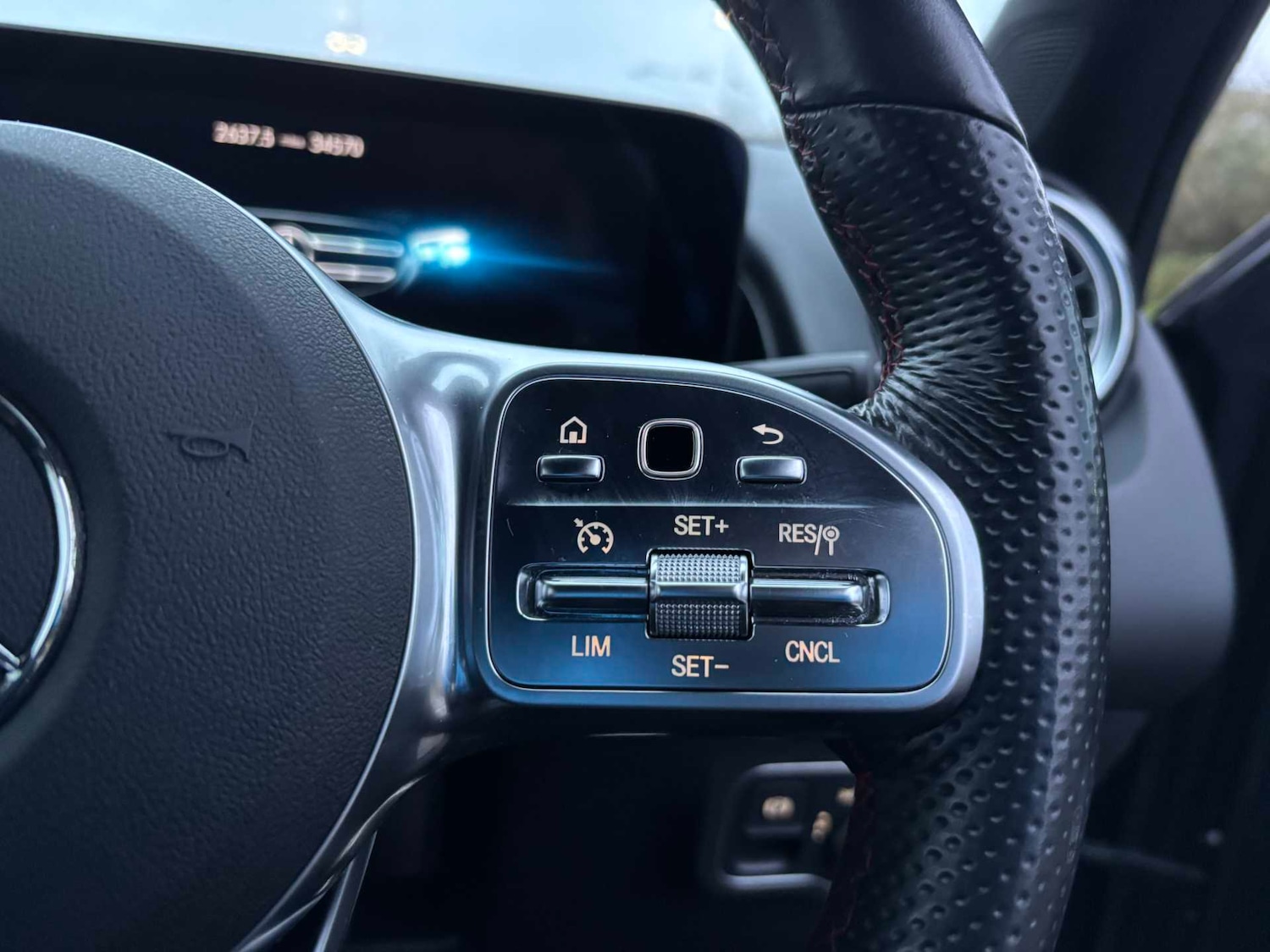 Used Mercedes-Benz GLB 2022 for sale - 76704972: Photo 18