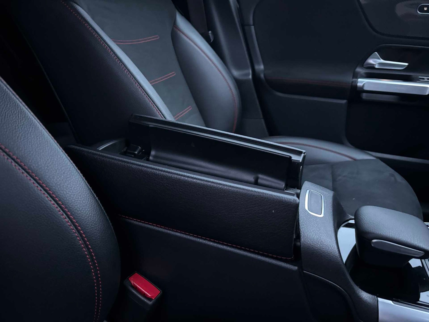 Used Mercedes-Benz GLB 2022 for sale - 76704972: Photo 31