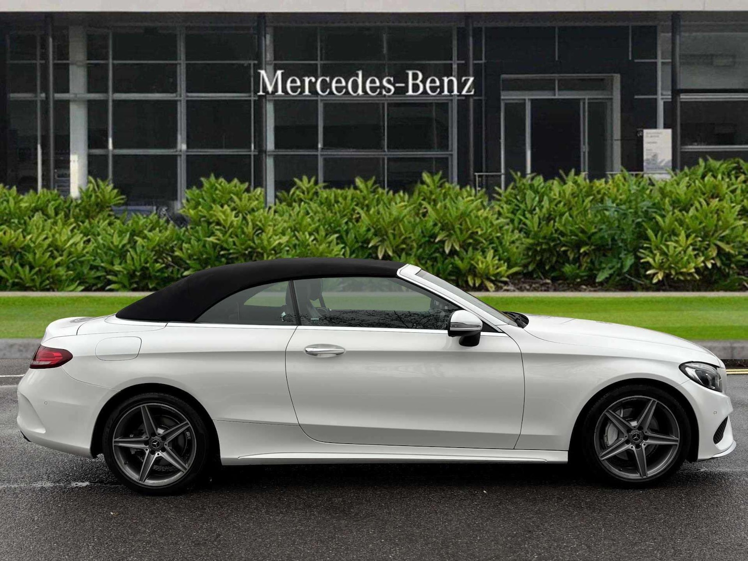 Used Mercedes-Benz C Class 2017 for sale - 77134726: Photo 2