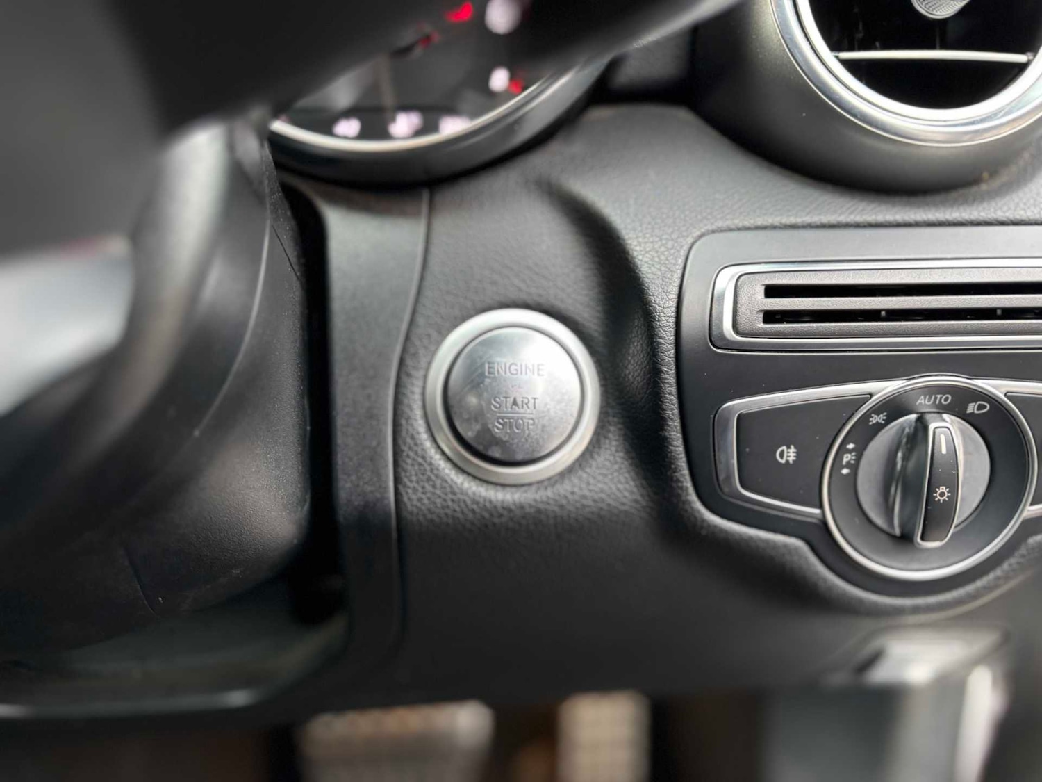 Used Mercedes-Benz C Class 2017 for sale - 77134726: Photo 34