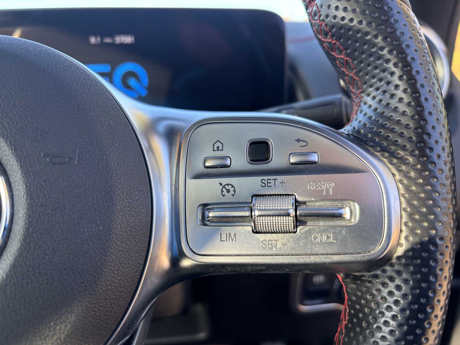 Used Mercedes-Benz EQB 2022 for sale - 76329189: Photo 19