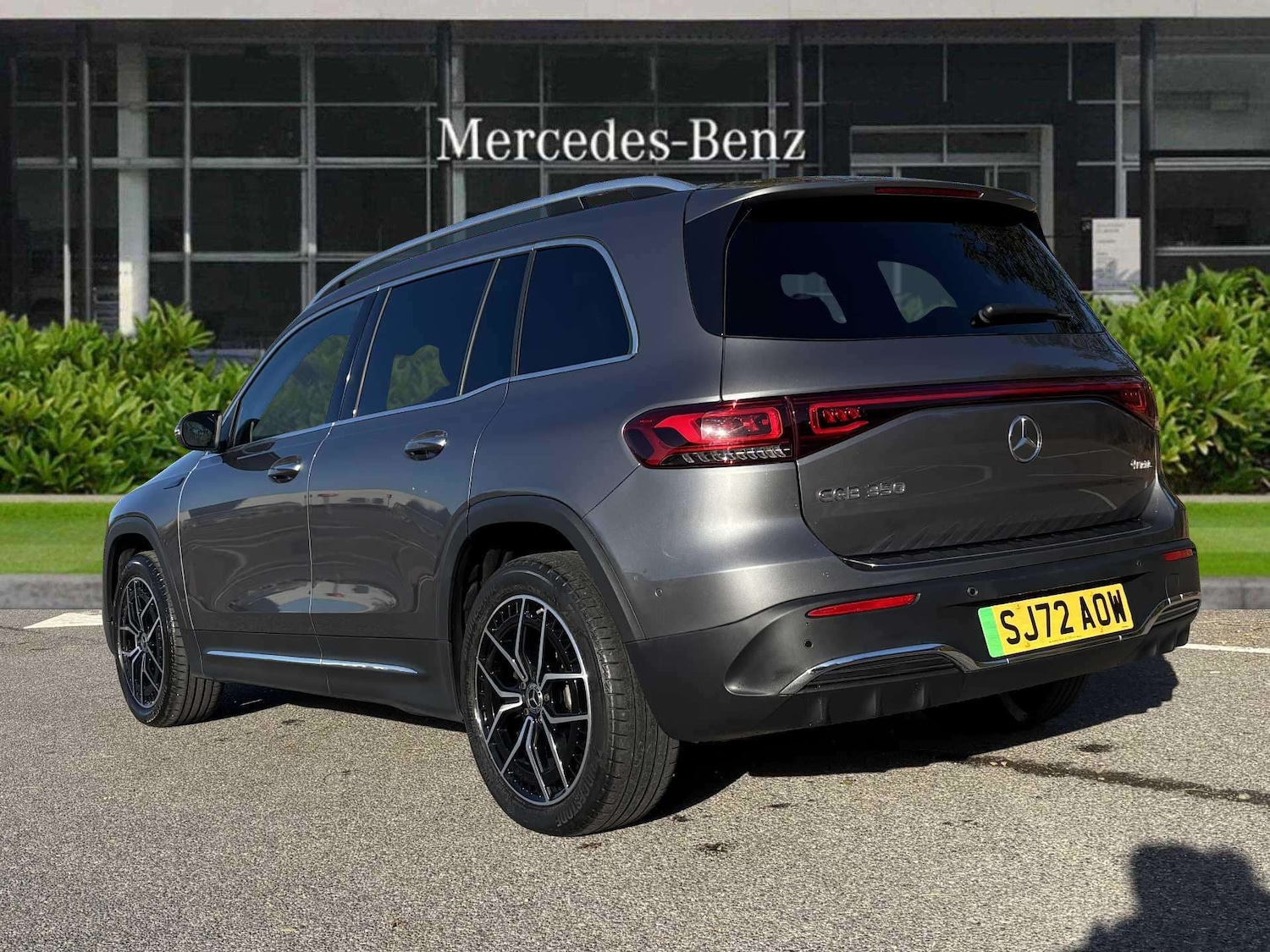 Used Mercedes-Benz EQB 2022 for sale - 76329189: Photo 2