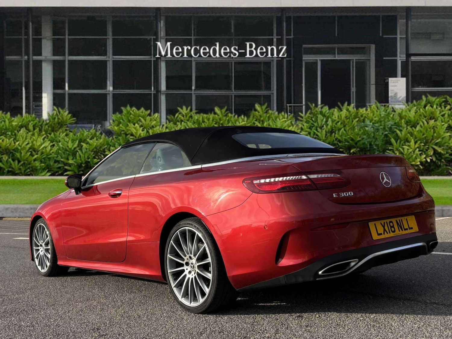 Used Mercedes-Benz E Class 2018 for sale - 76564492: Photo 2