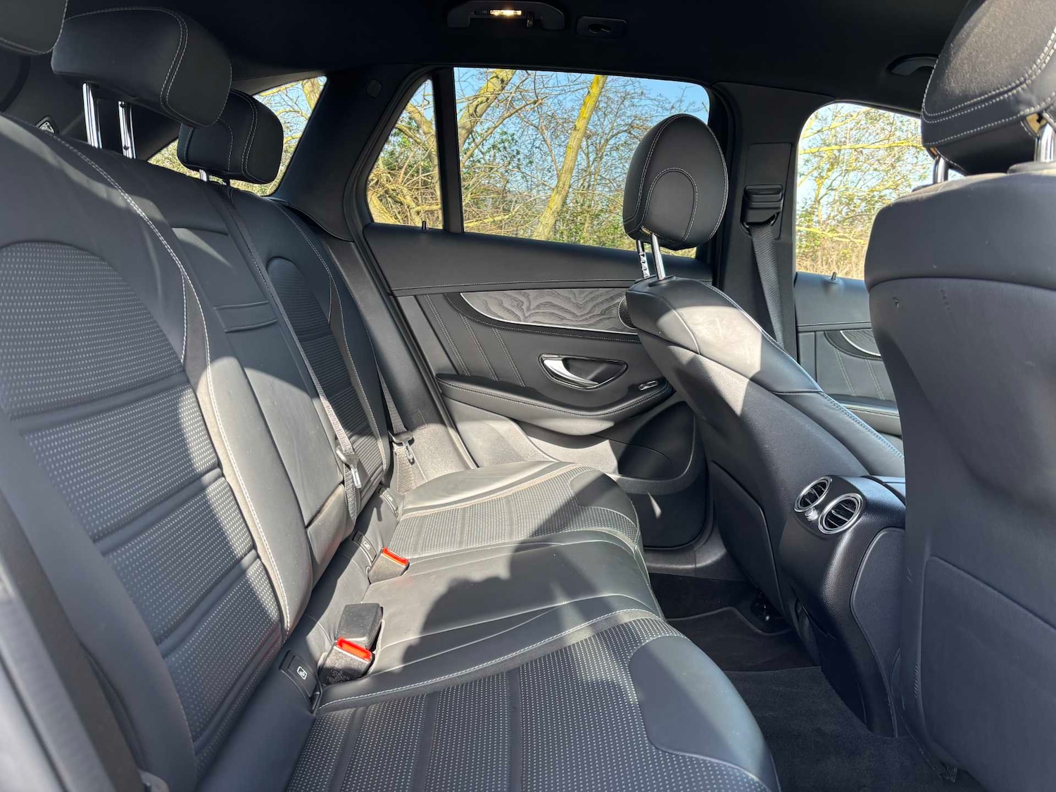 Used Mercedes-Benz GLC 2020 for sale - 77648880: Photo 15