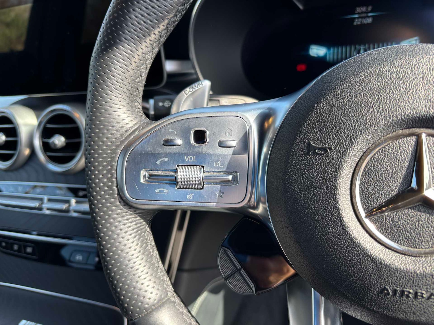 Used Mercedes-Benz GLC 2020 for sale - 77648880: Photo 18