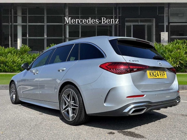 Used Mercedes-Benz C-Class 2024 for sale - 75353993: Photo 2