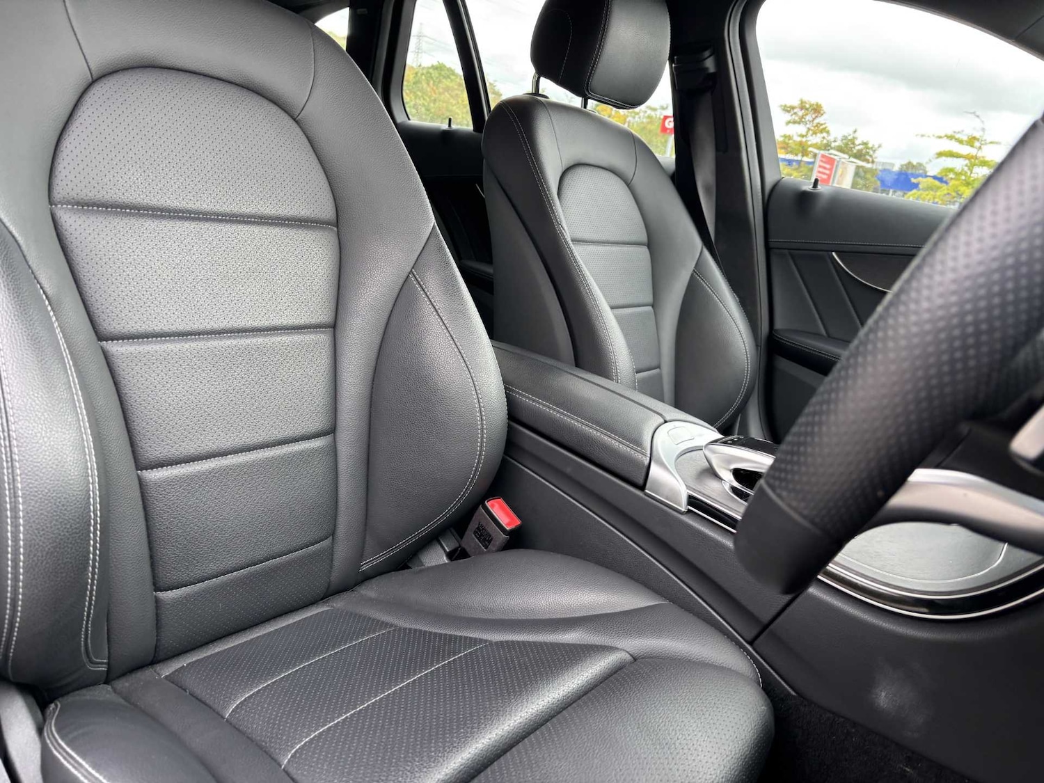 Used Mercedes-Benz C Class 2018 for sale - 76851587: Photo 32