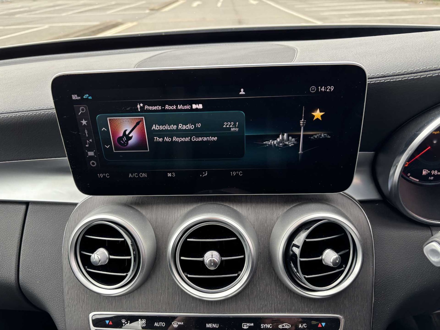 Used Mercedes-Benz C Class 2018 for sale - 76851587: Photo 33