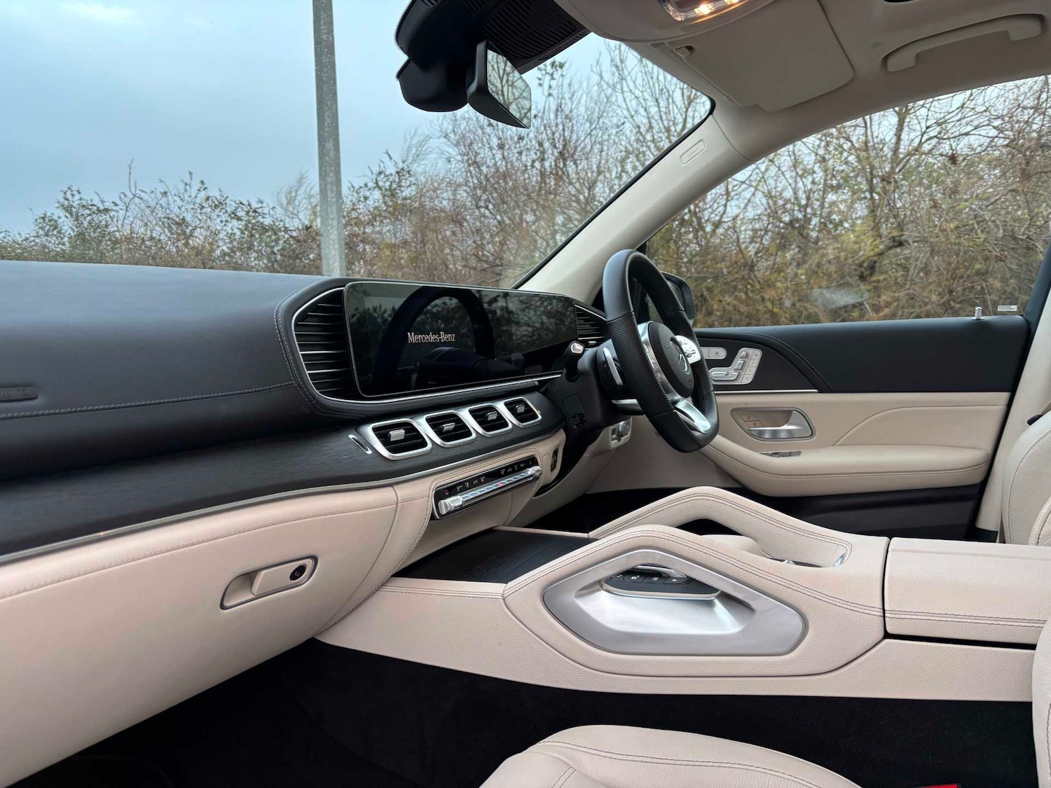 Used Mercedes-Benz GLS 2023 for sale - 76842954: Photo 11