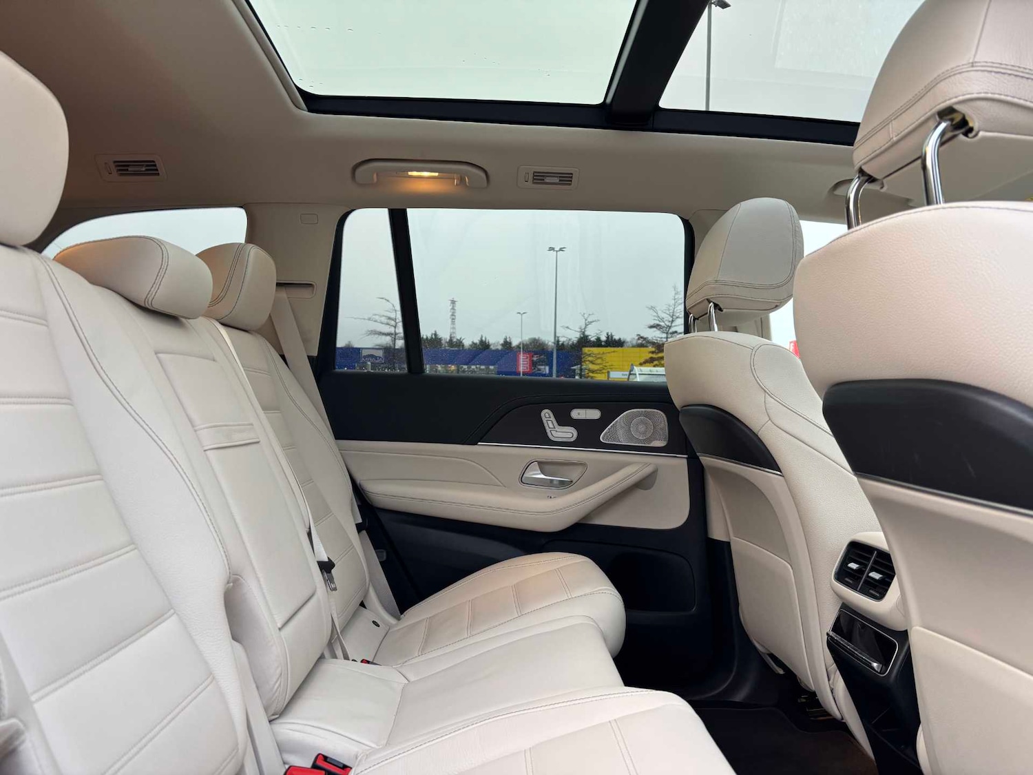 Used Mercedes-Benz GLS 2023 for sale - 76842954: Photo 15