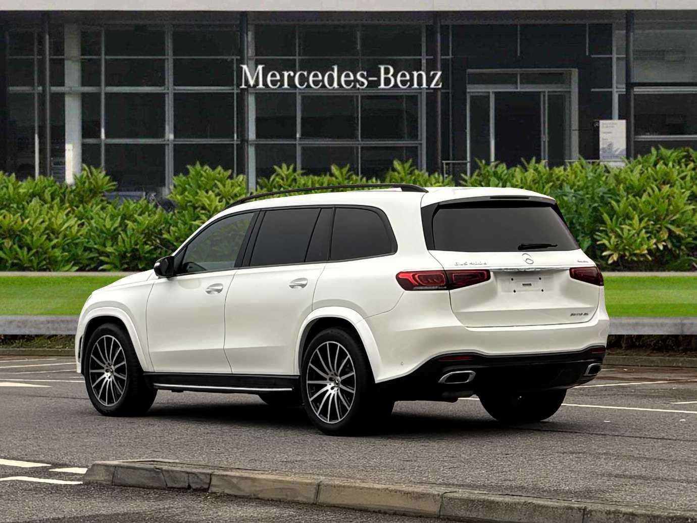 Used Mercedes-Benz GLS 2023 for sale - 76842954: Photo 2