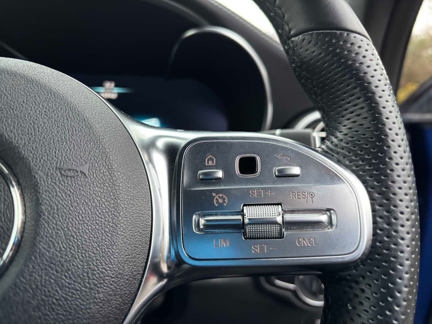 Used Mercedes-Benz GLC 2022 for sale - 77032147: Photo 19