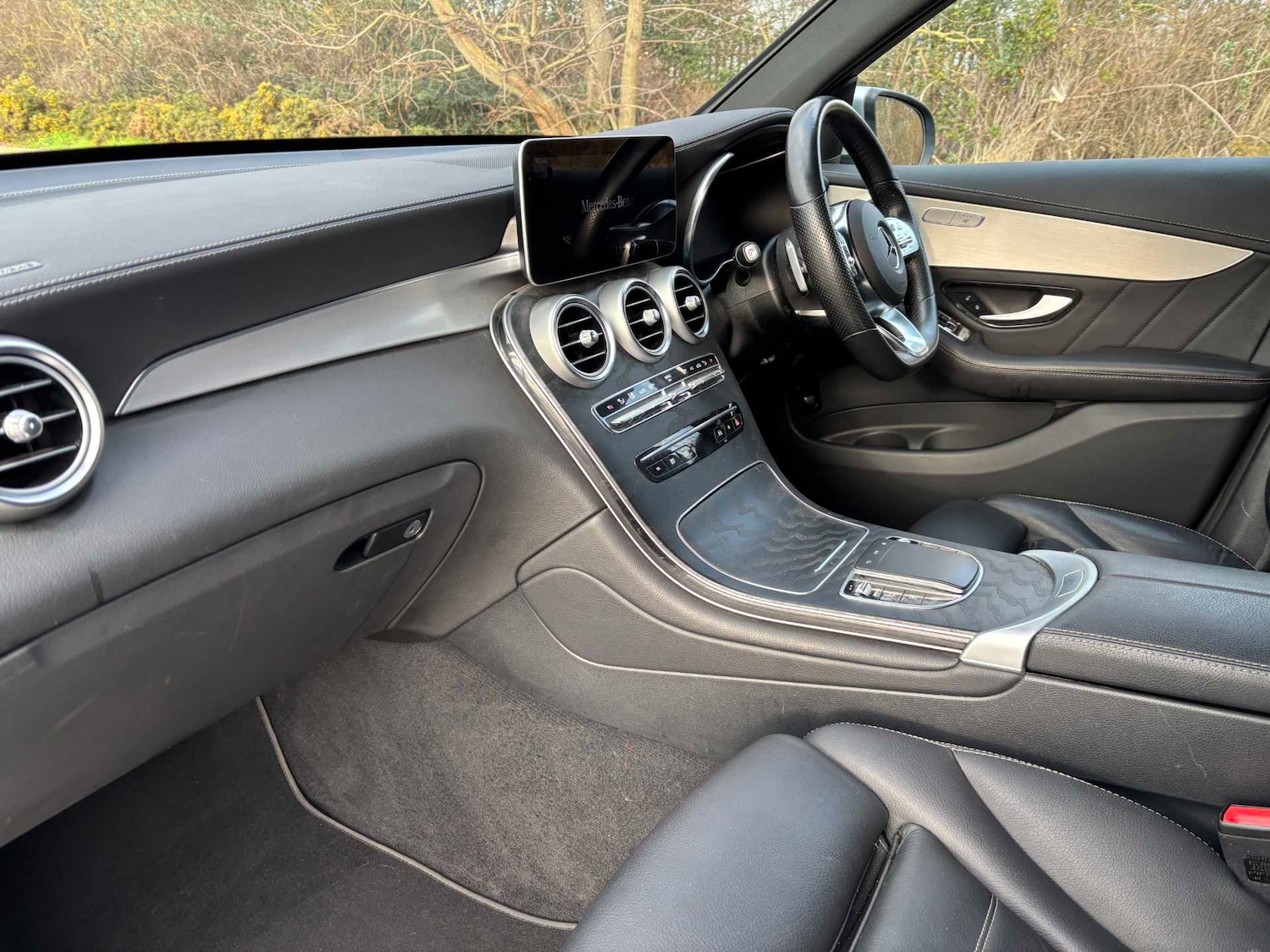 Used Mercedes-Benz GLC 2022 for sale - 77257374: Photo 11