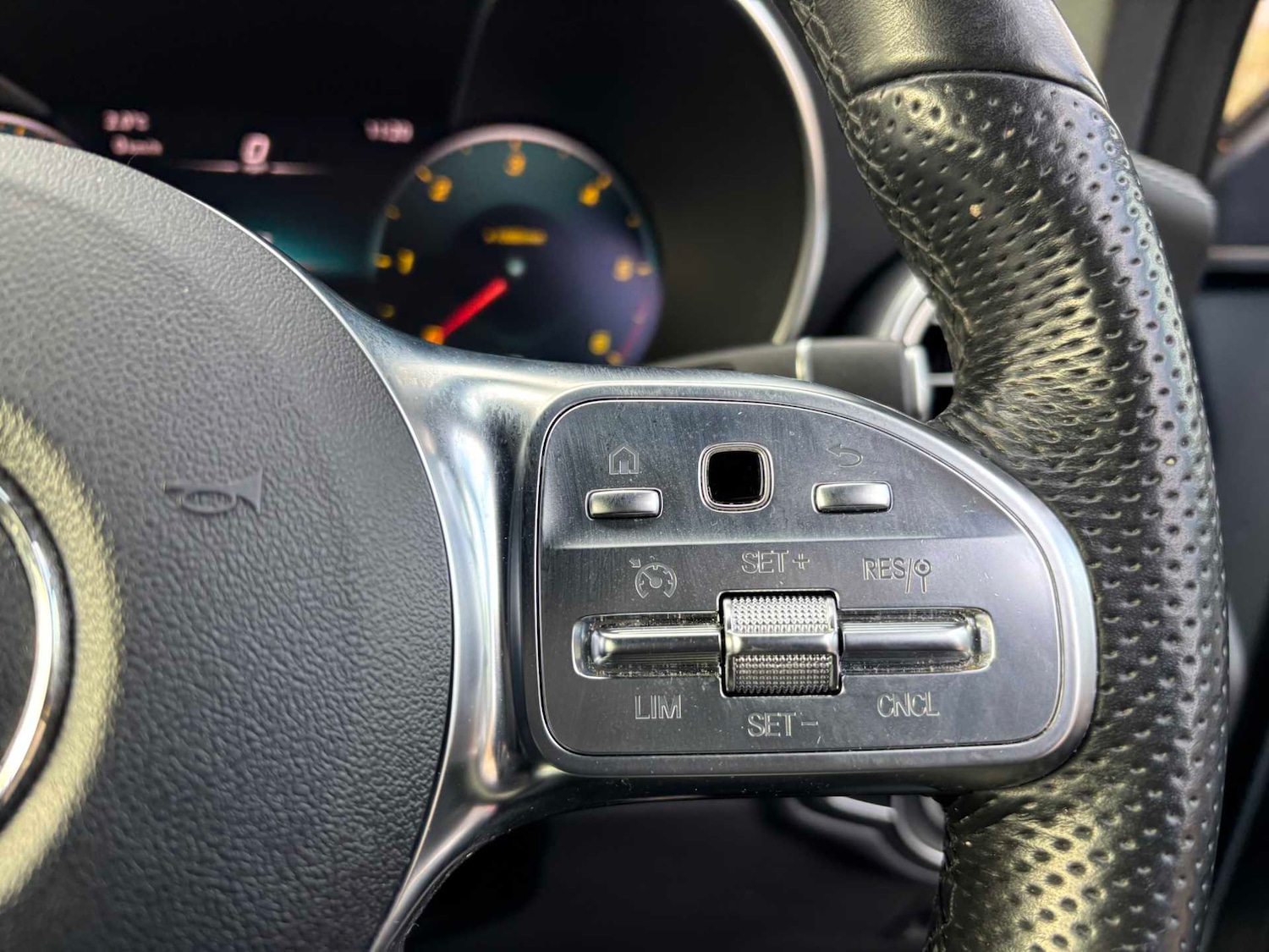 Used Mercedes-Benz GLC 2022 for sale - 77257374: Photo 19