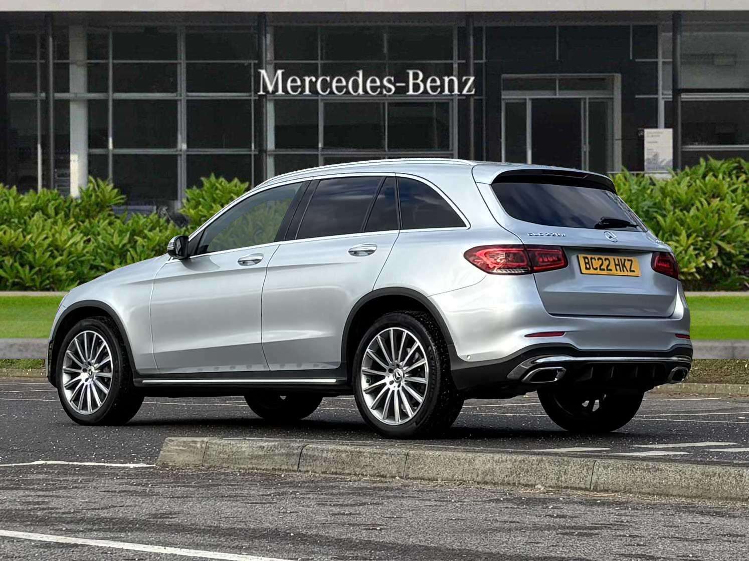 Used Mercedes-Benz GLC 2022 for sale - 77257374: Photo 2
