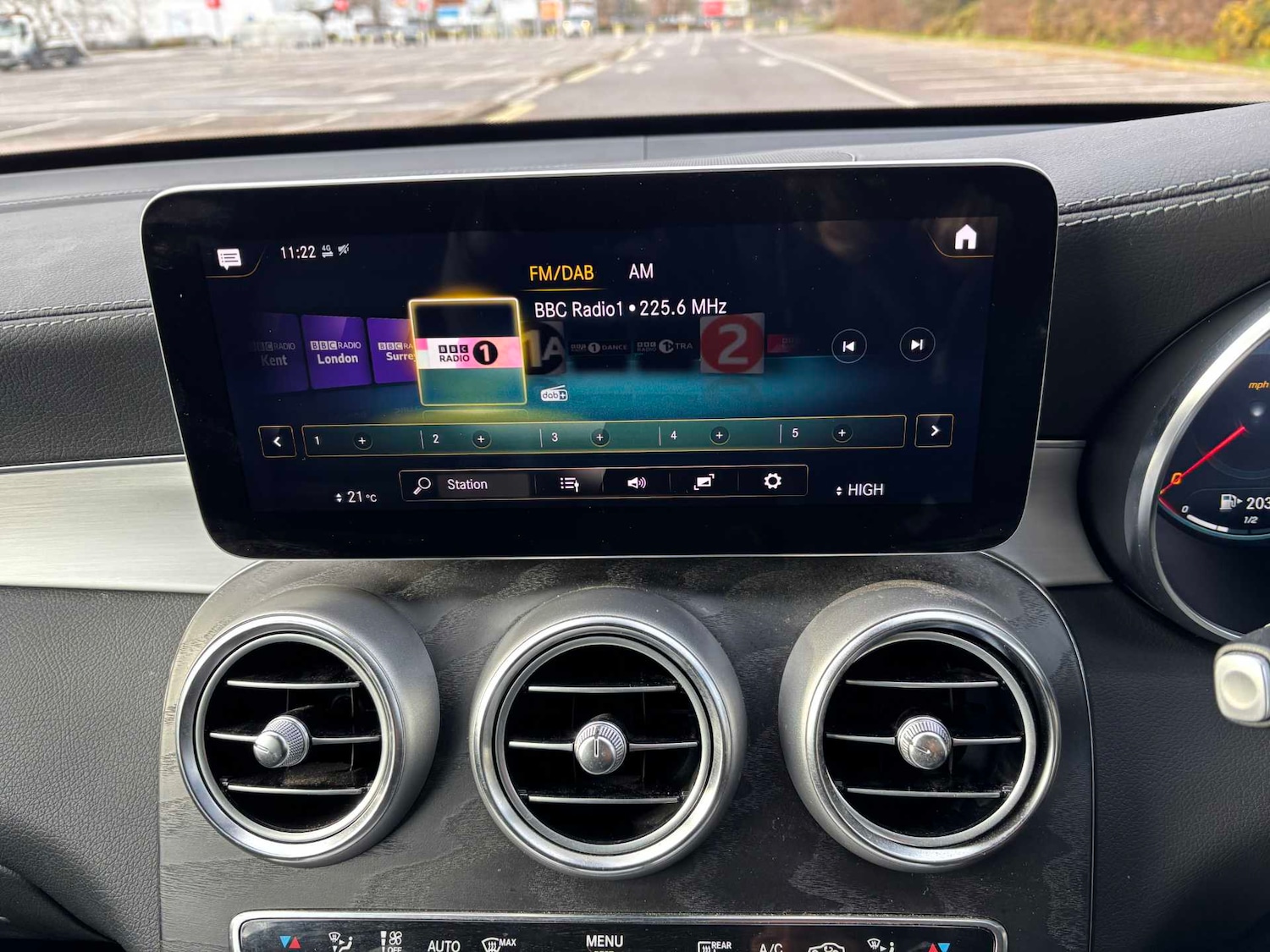 Used Mercedes-Benz GLC 2022 for sale - 77257374: Photo 33