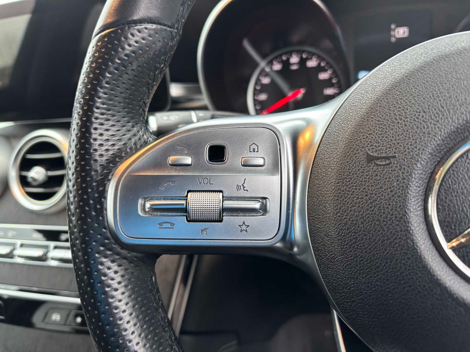 Used Mercedes-Benz GLC 2020 for sale - 77458575: Photo 18