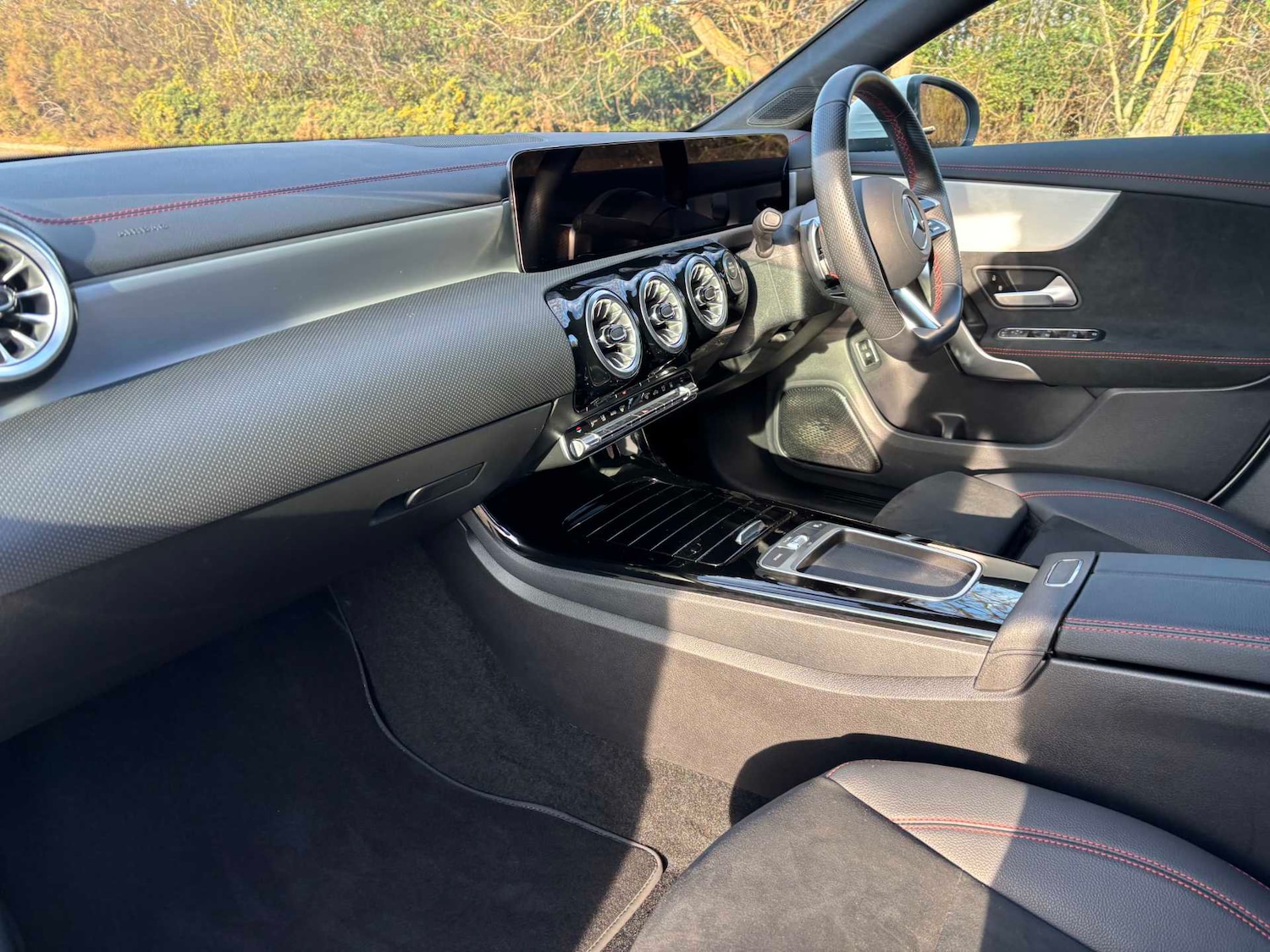 Used Mercedes-Benz CLA 2024 for sale - 76692131: Photo 11