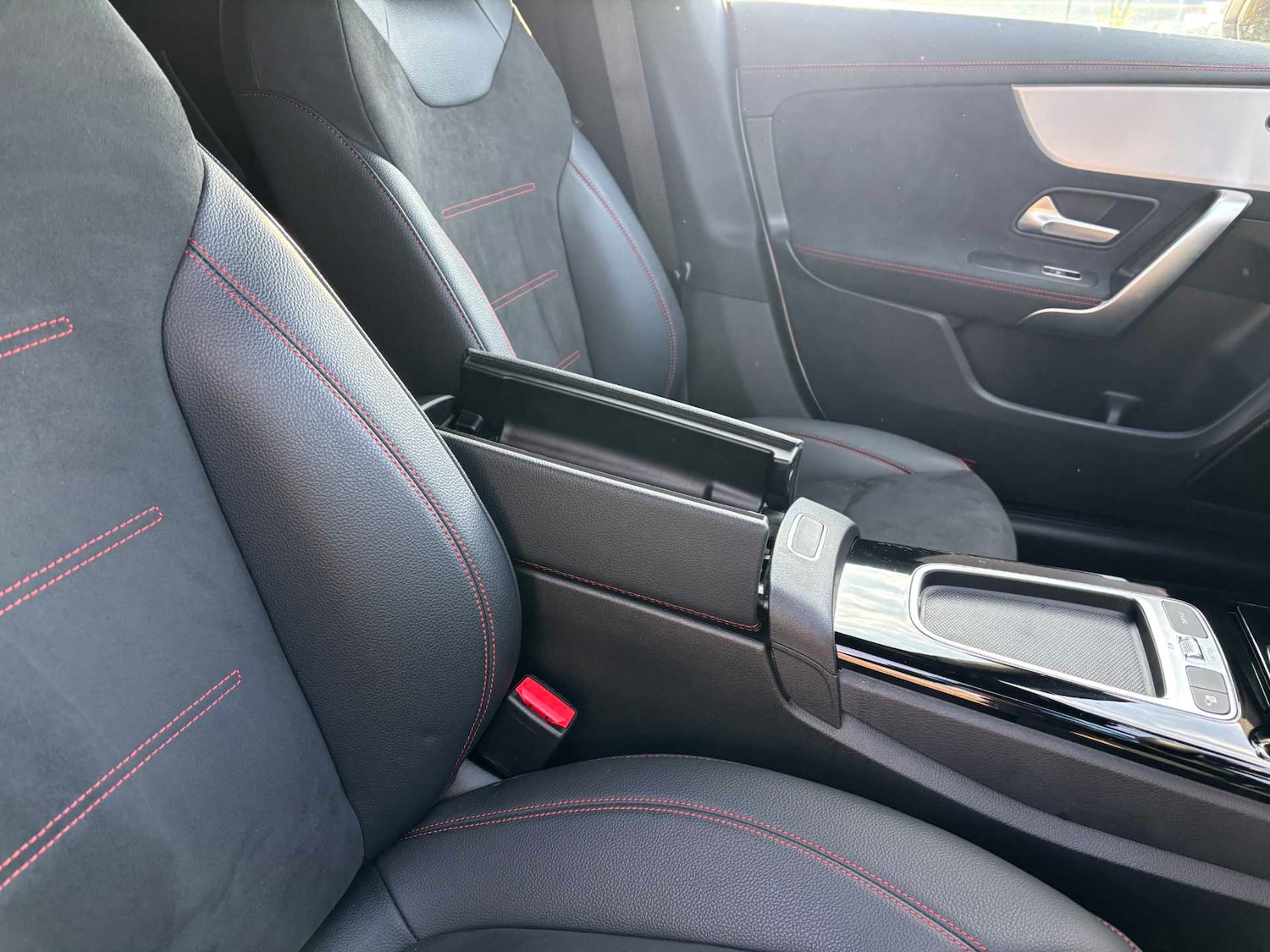 Used Mercedes-Benz CLA 2024 for sale - 76692131: Photo 31