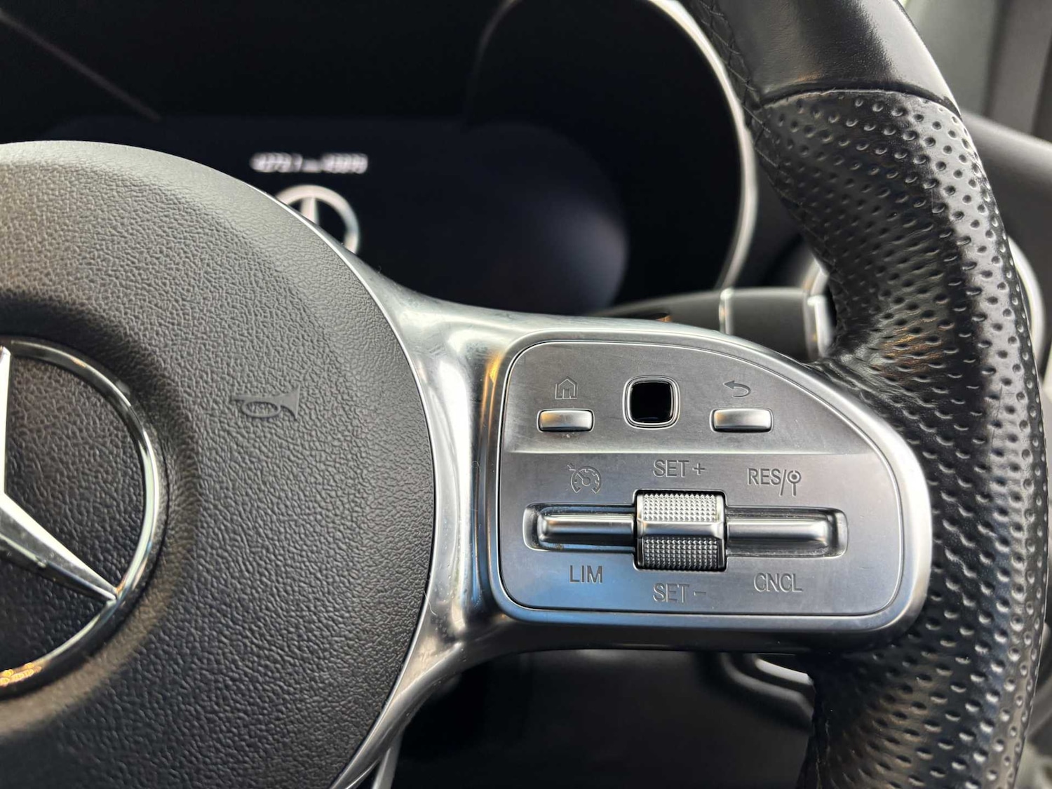 Used Mercedes-Benz GLC 2020 for sale - 76540826: Photo 19