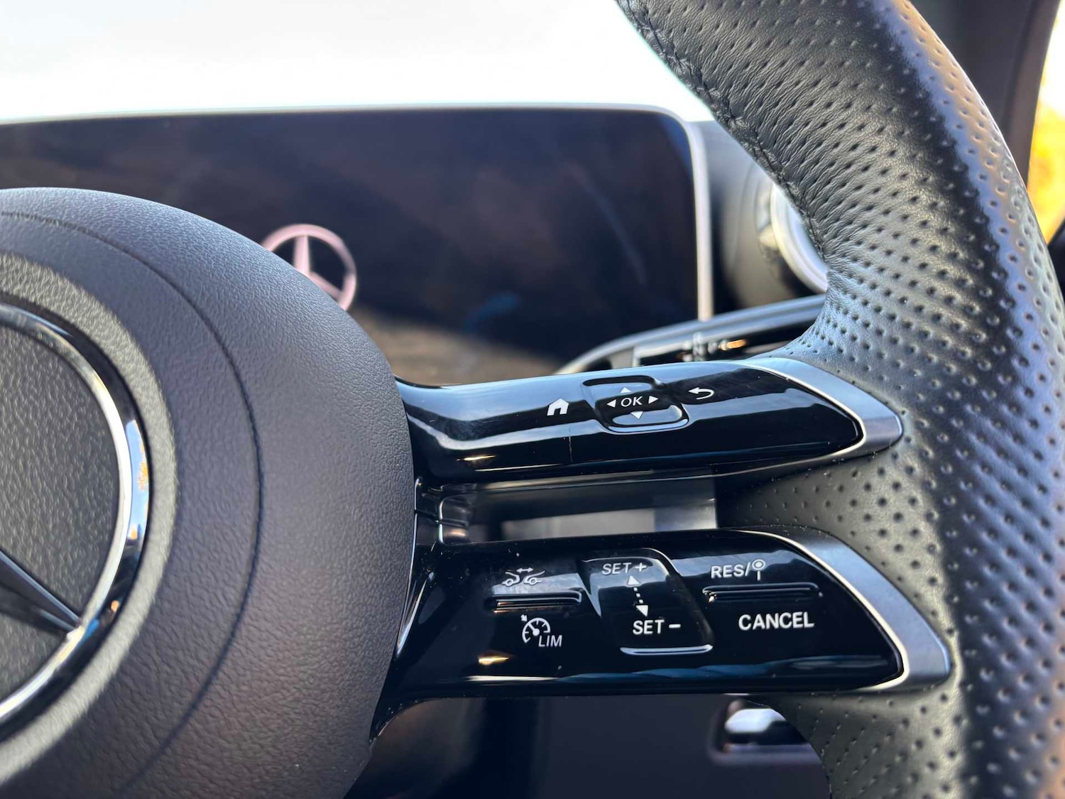 Used Mercedes-Benz GLC 2024 for sale - 76373672: Photo 19