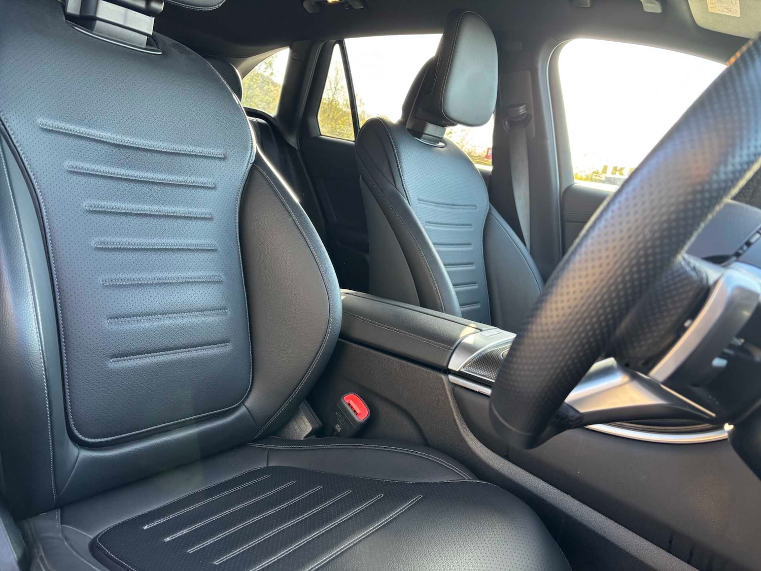 Used Mercedes-Benz GLC 2024 for sale - 76373672: Photo 32