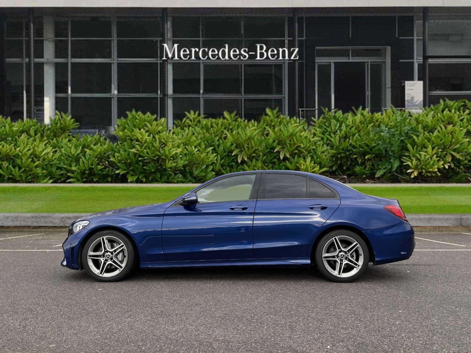 Used Mercedes-Benz C Class 2019 for sale - 76501952: Photo 3