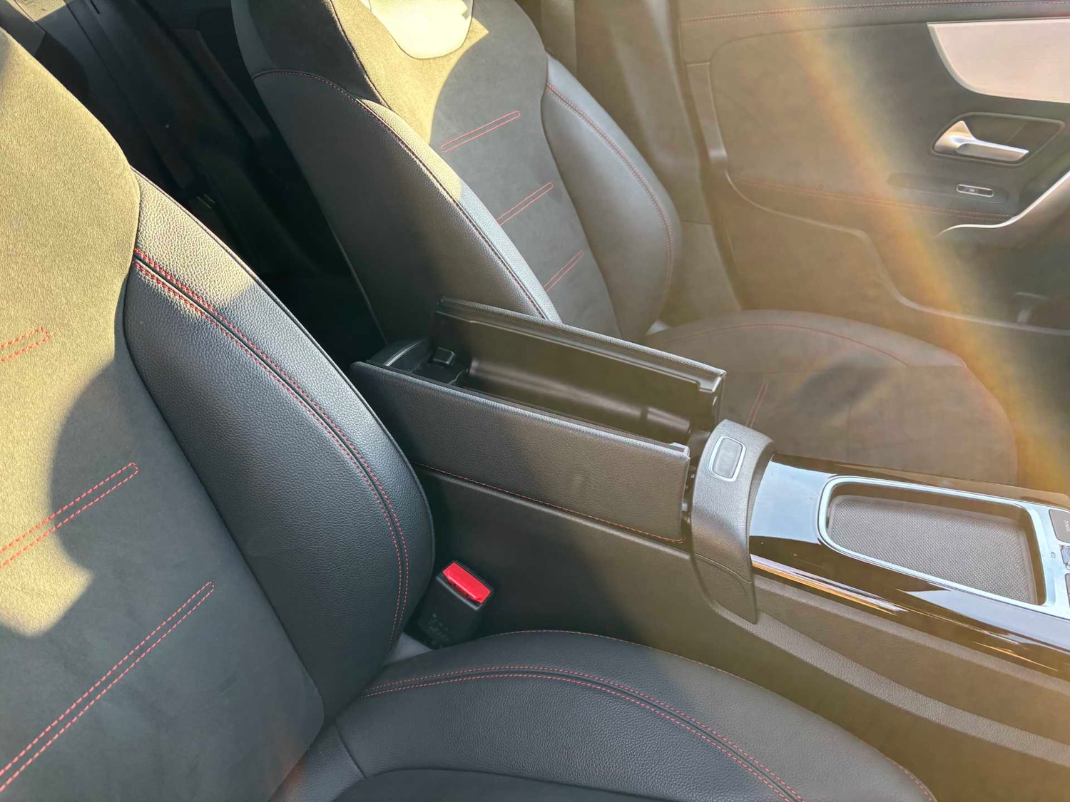 Used Mercedes-Benz CLA 2024 for sale - 76692165: Photo 31