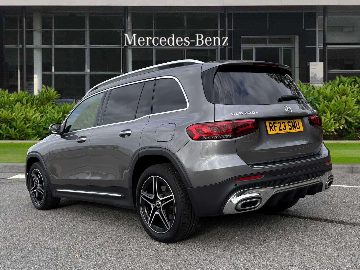 Used Mercedes-Benz GLB 2023 for sale - 76351696: Photo 2