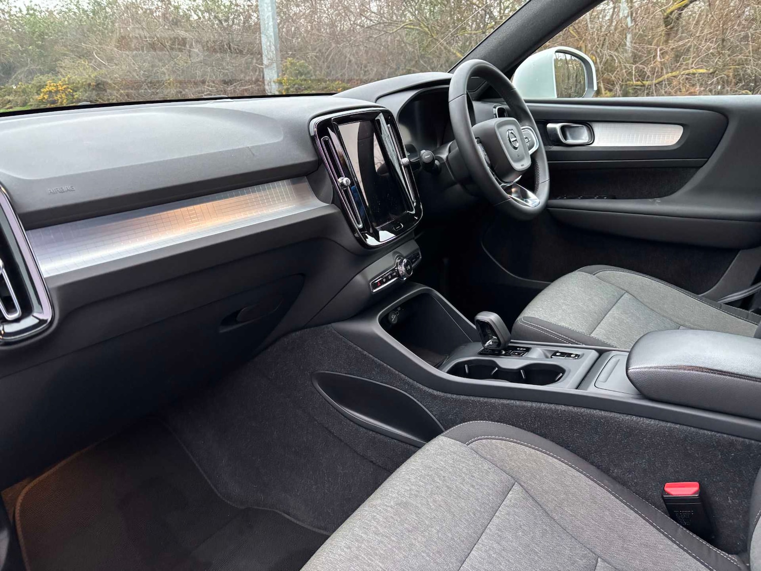 Used Volvo XC40 2023 for sale - 77772167: Photo 11