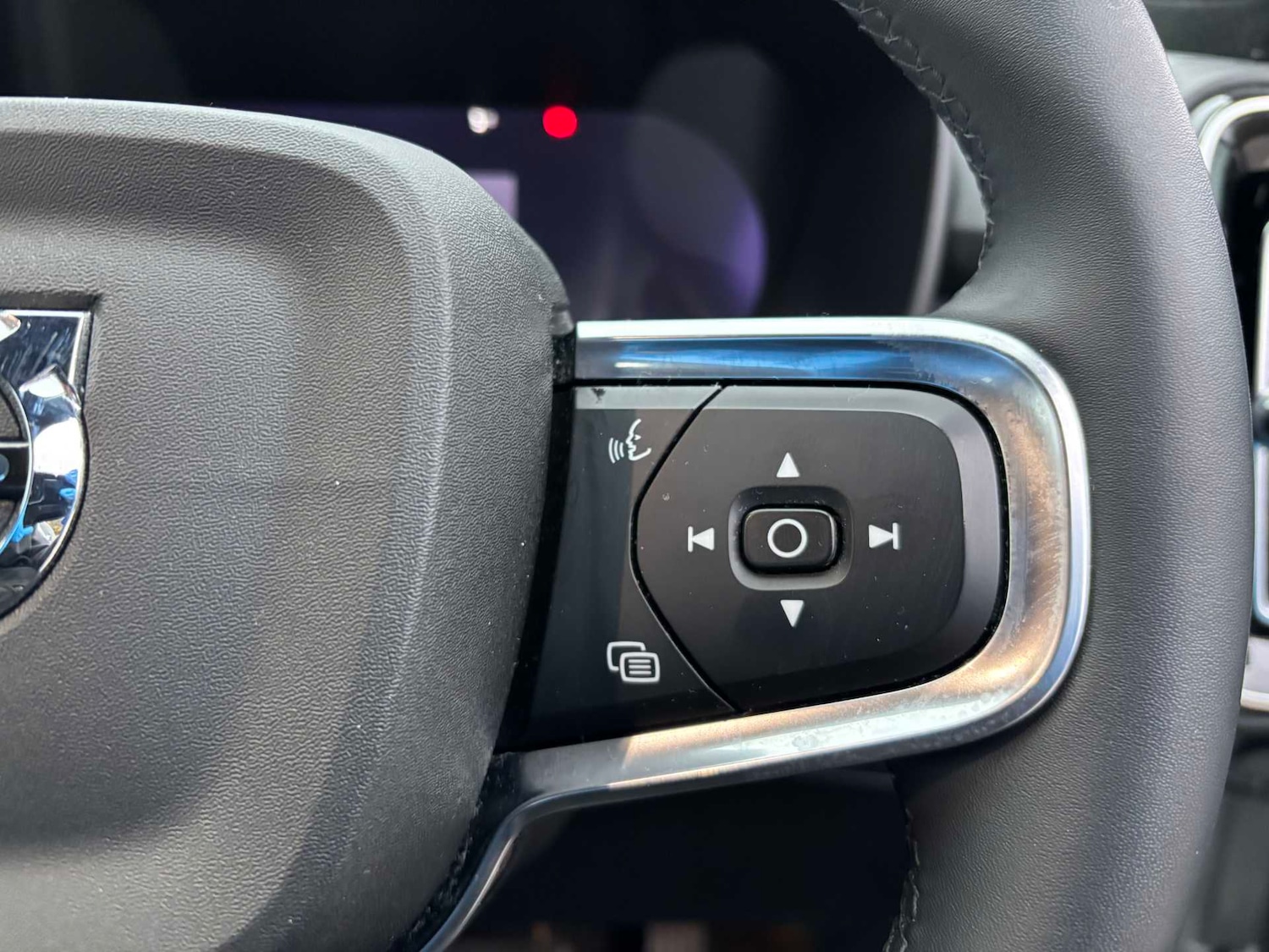 Used Volvo XC40 2023 for sale - 77772167: Photo 19