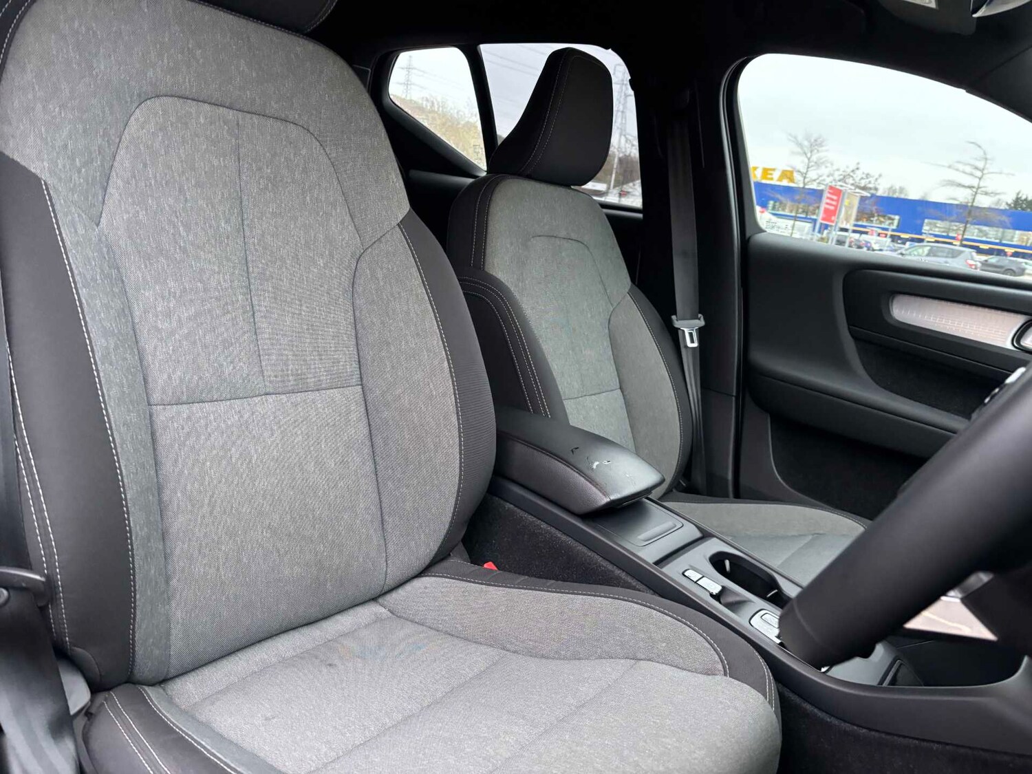 Used Volvo XC40 2023 for sale - 77772167: Photo 32