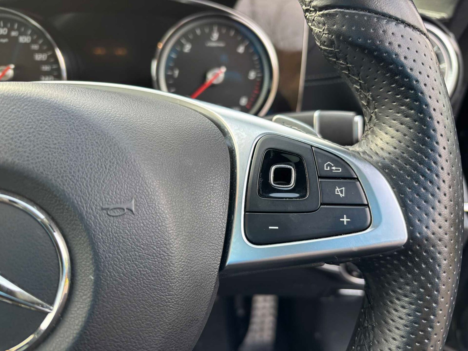 Used Mercedes-Benz E Class 2018 for sale - 77540735: Photo 19