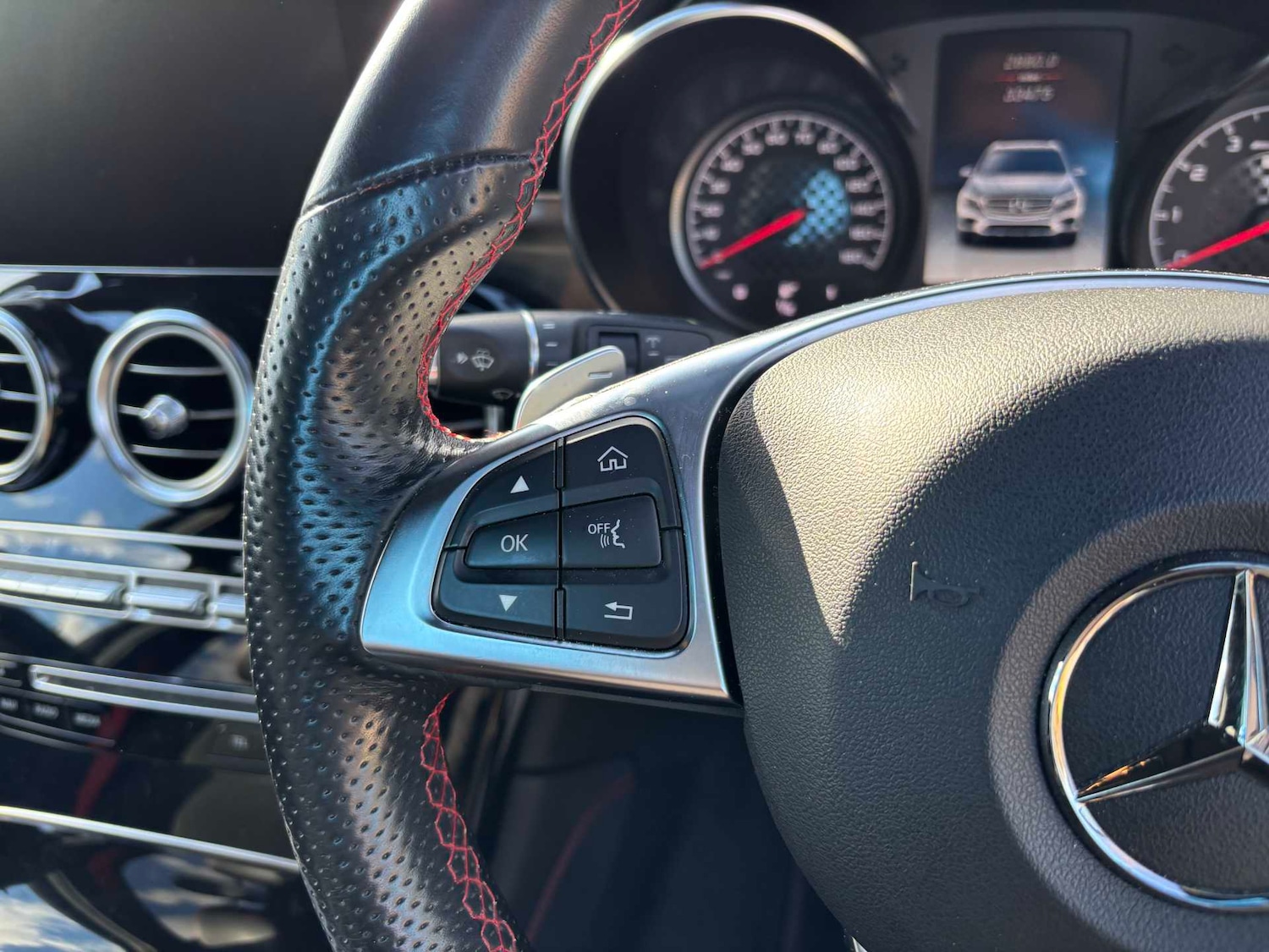 Used Mercedes-Benz GLC 2019 for sale - 77772269: Photo 18