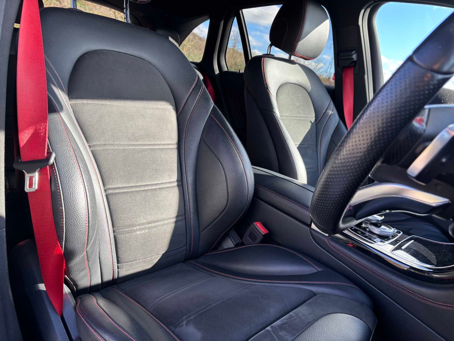 Used Mercedes-Benz GLC 2019 for sale - 77772269: Photo 32