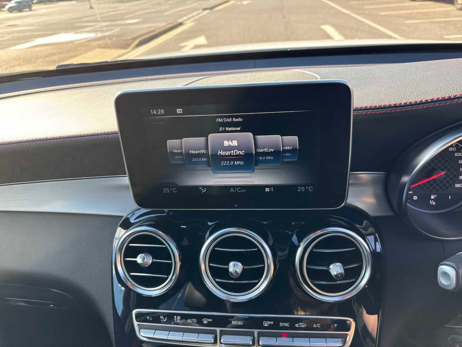 Used Mercedes-Benz GLC 2019 for sale - 77772269: Photo 33