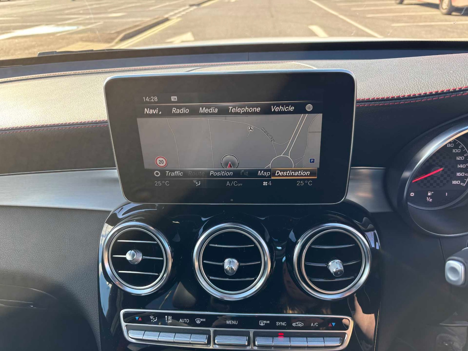 Used Mercedes-Benz GLC 2019 for sale - 77772269: Photo 34