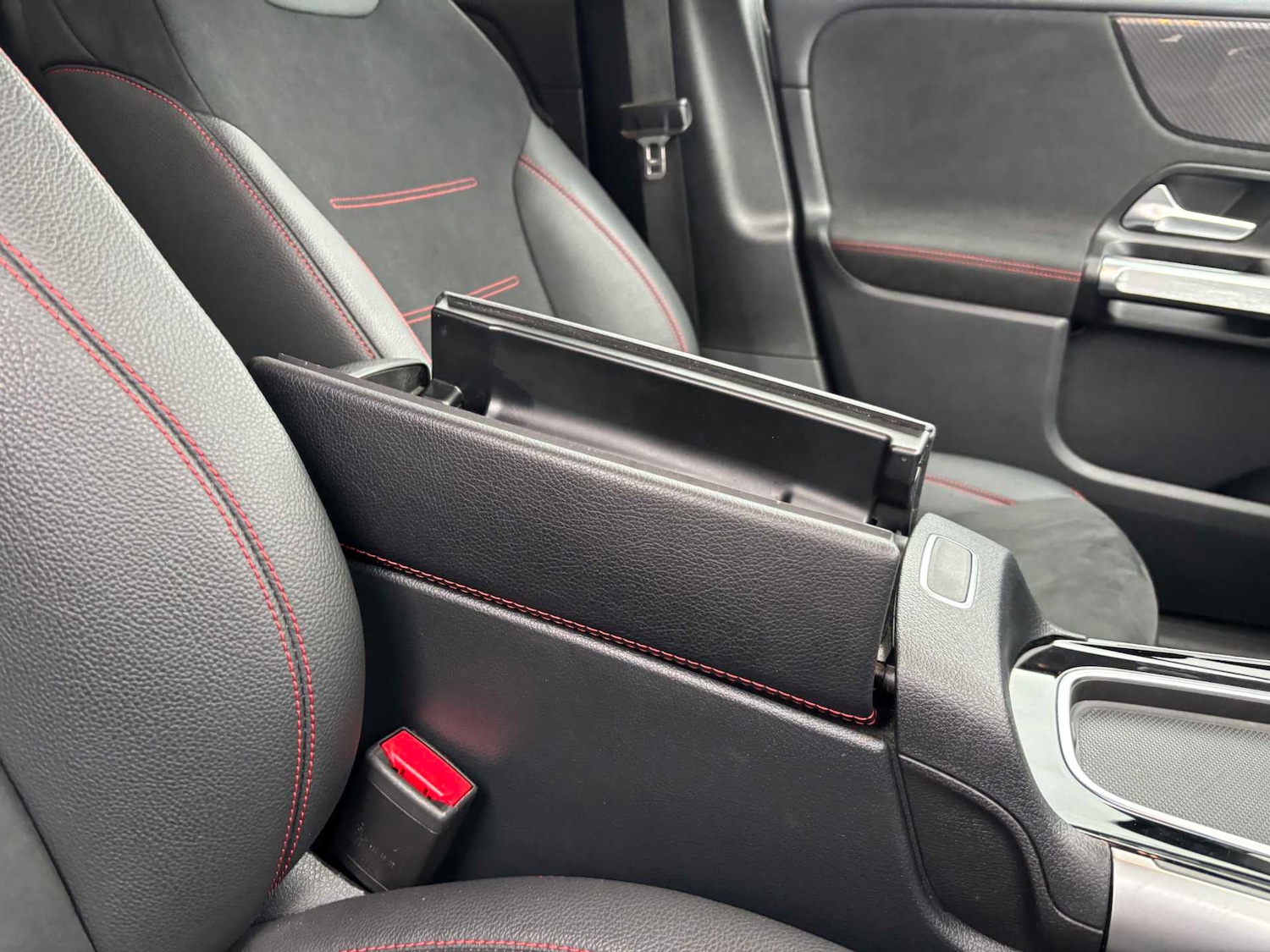 Used Mercedes-Benz GLB 2025 for sale - 77577316: Photo 31