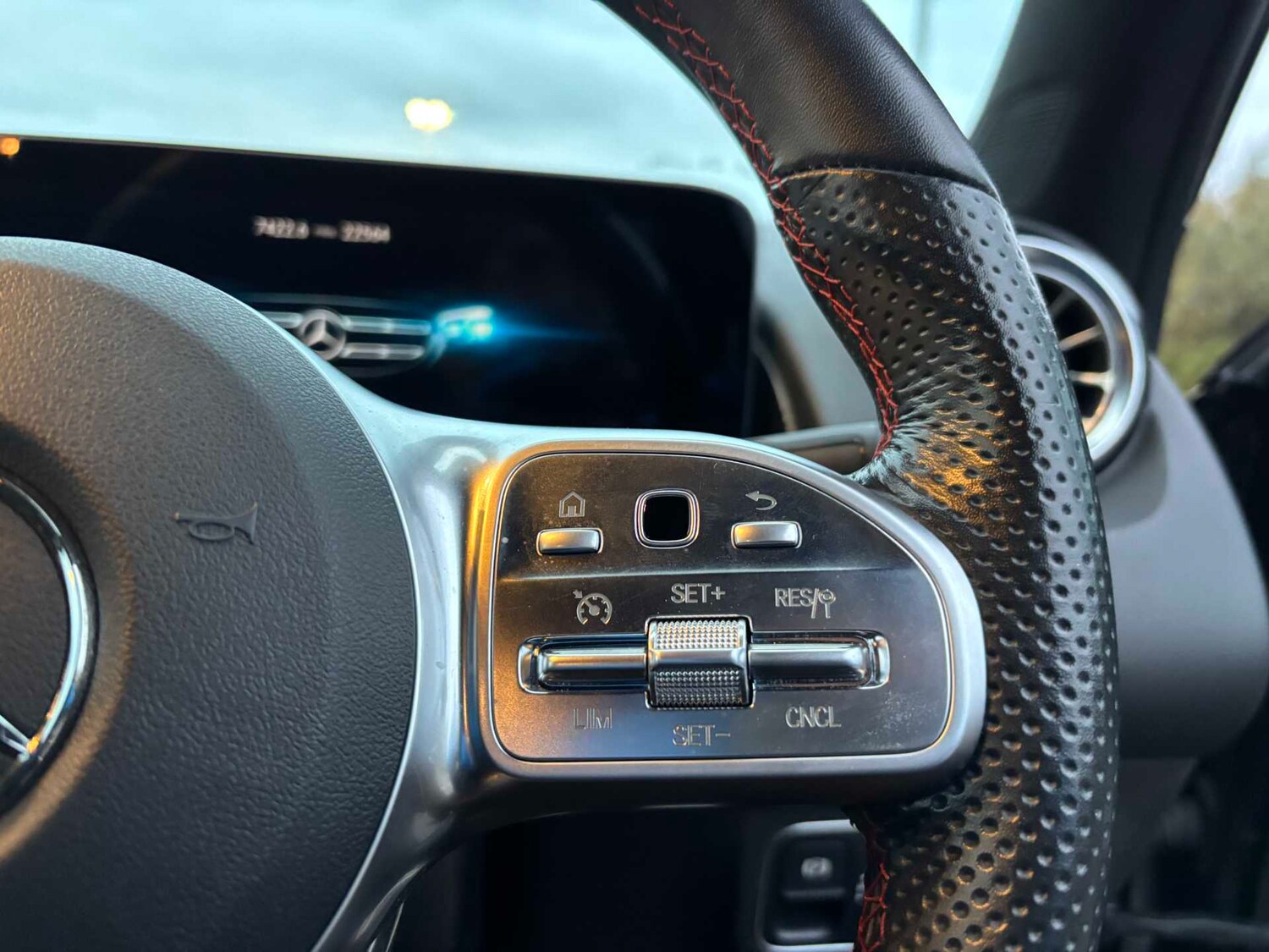 Used Mercedes-Benz GLB 2021 for sale - 77373650: Photo 19