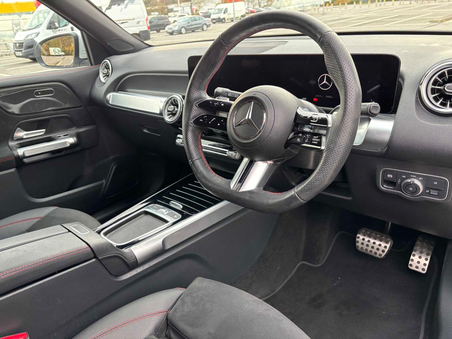 Used Mercedes-Benz GLB 2024 for sale - 76564501: Photo 13